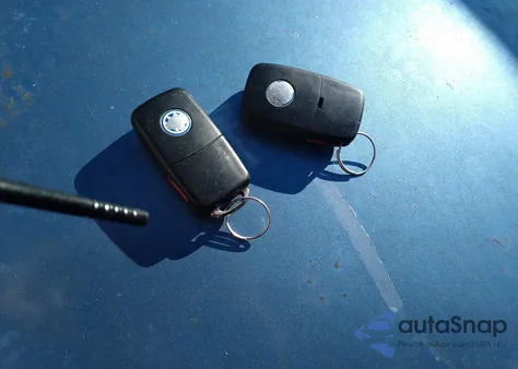 2000 Volkswagen New Beetle Gls from USA, damaged, VIN 3VWCC21CXYM429841